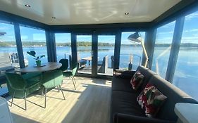 Houseboats Mookerplas